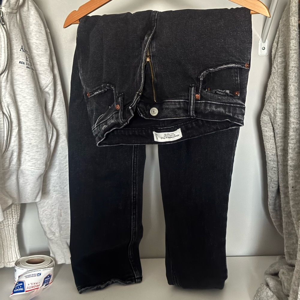 ABERCROMBIE & FITCH Black jeans
